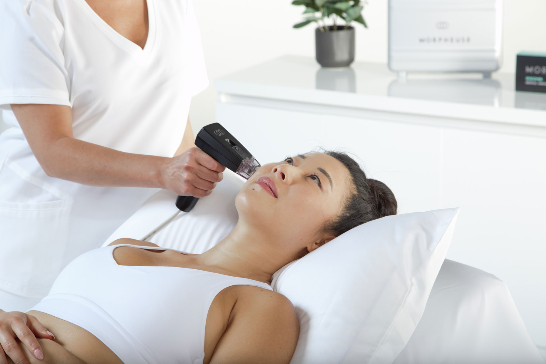Does microneedling with radiofrequency (RF Microneedling) face treatment cause fat loss?